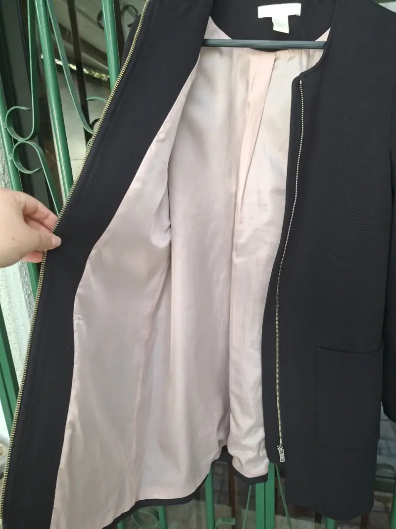 Blazer negro de mujer con cierre - 3