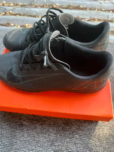 Zapatillas de futbol nike - miniatura 2