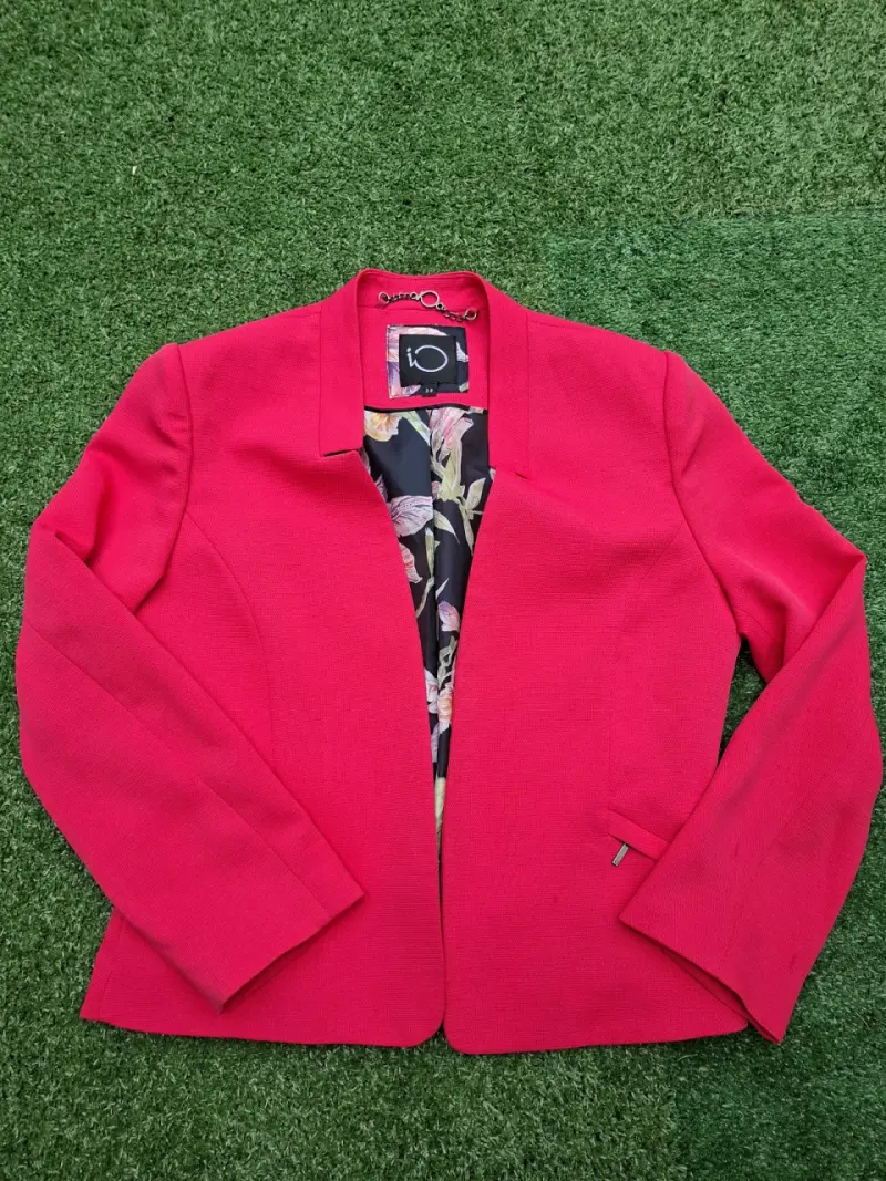 Blazer rojo para mujer con forro floral