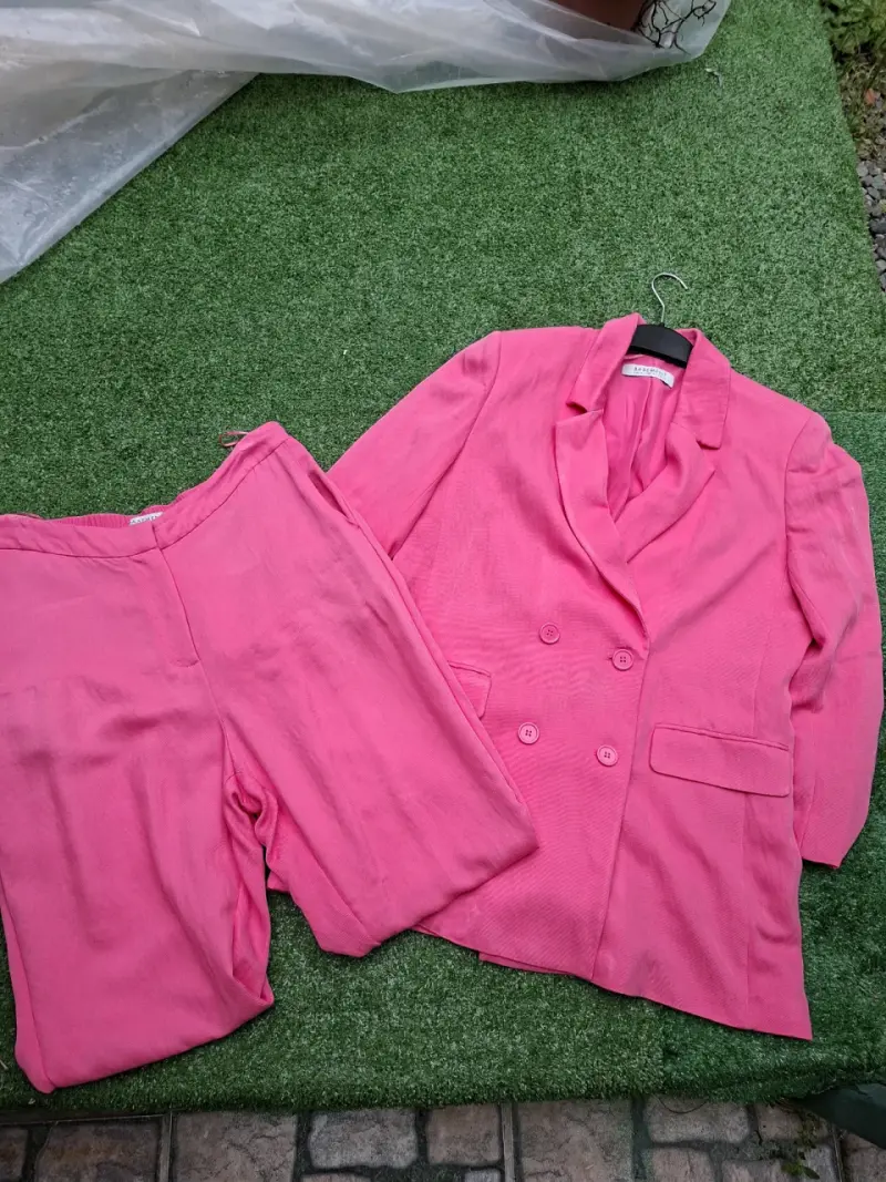 Traje de Mujer Fucsia Basement - 2