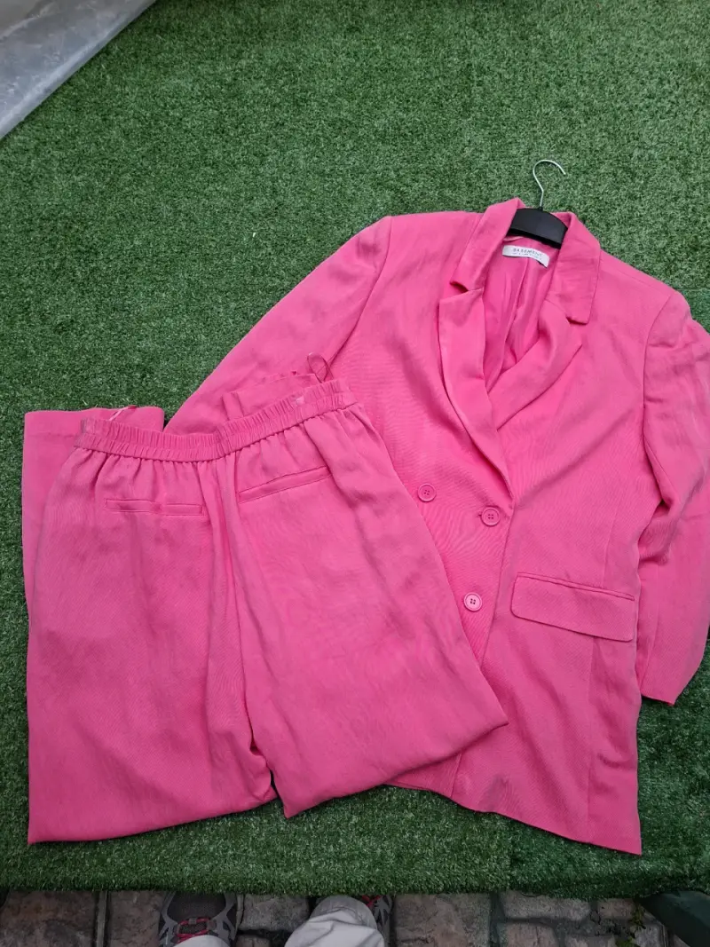 Traje de Mujer Fucsia Basement - 3