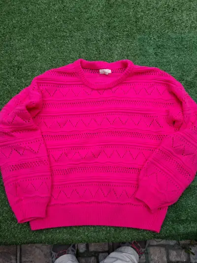 Suéter rosado tejido para mujer - miniatura 2