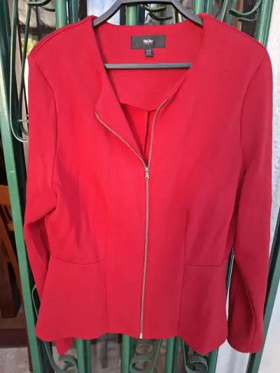 Chaqueta roja con cierre Mossimo talla XL - miniatura 1
