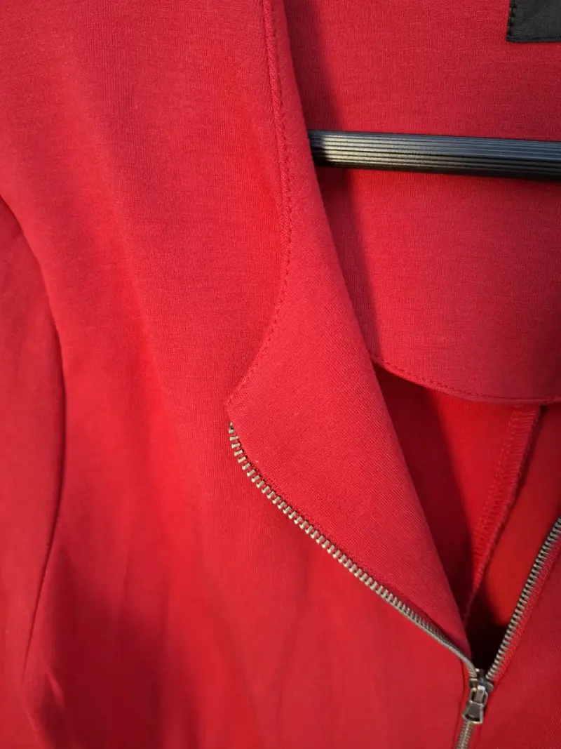 Chaqueta roja con cierre Mossimo talla XL - 4