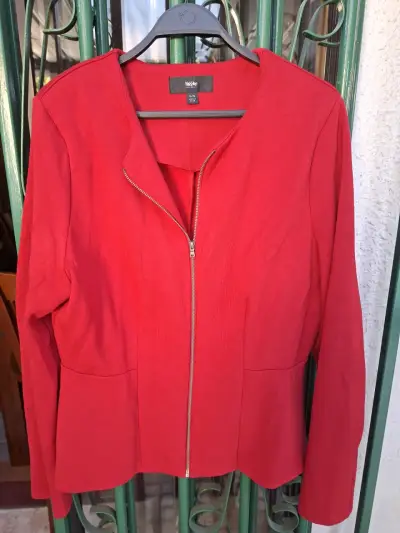 Chaqueta roja con cierre Mossimo talla XL - miniatura 5