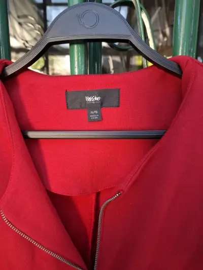 Chaqueta roja con cierre Mossimo talla XL - miniatura 6