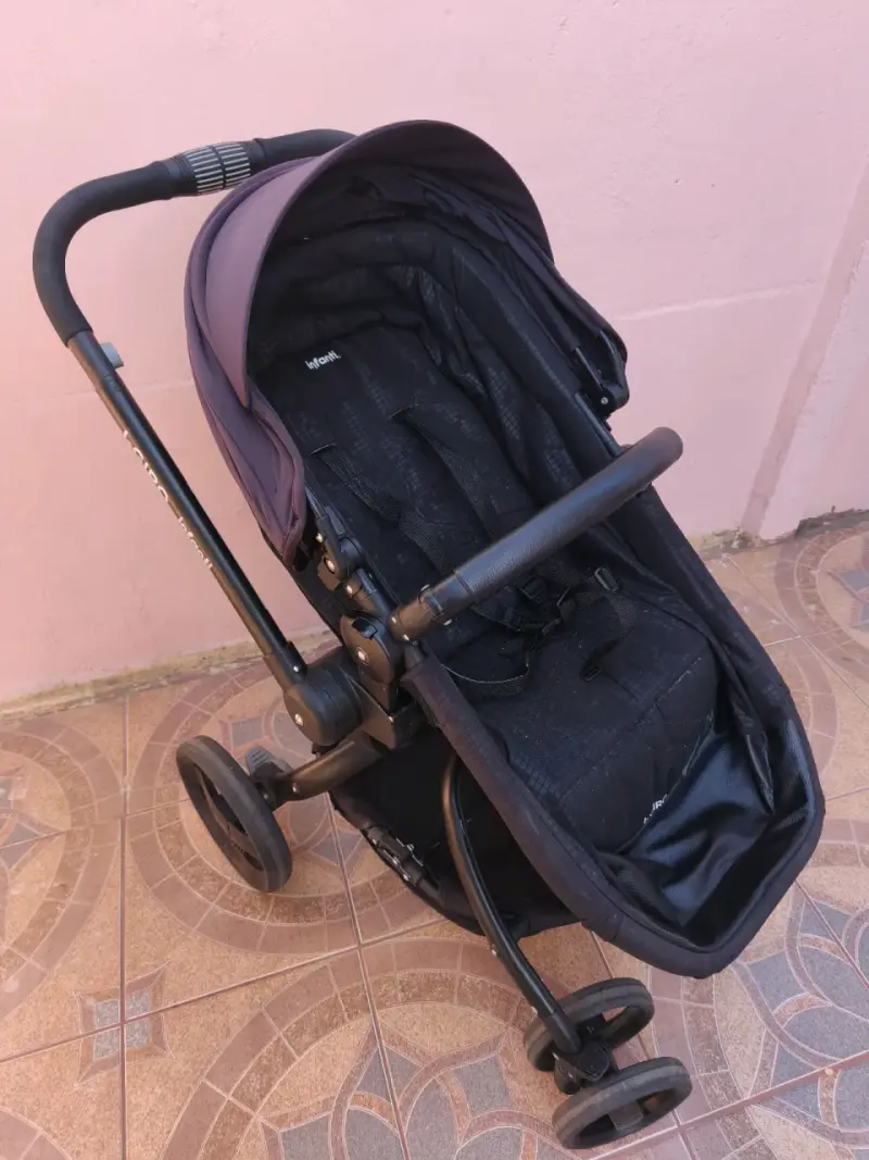 Coche de bebé Infanti gris con silla de auto - 3