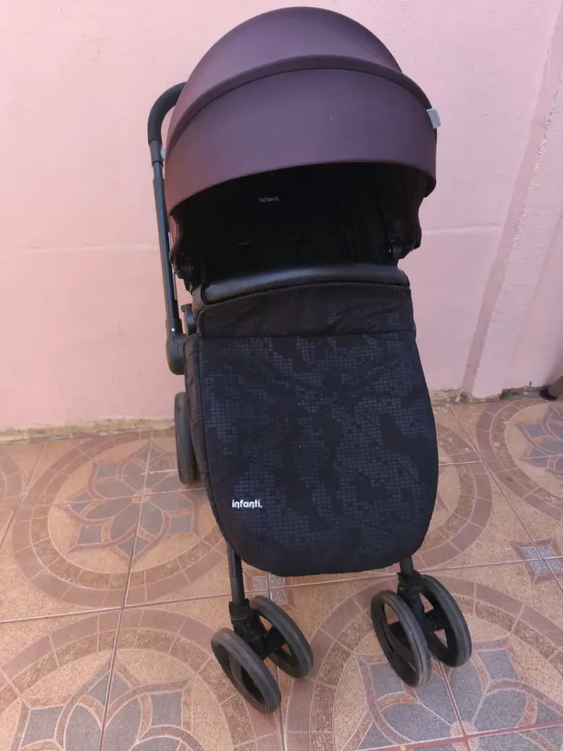 Coche de bebé Infanti gris con silla de auto - 5