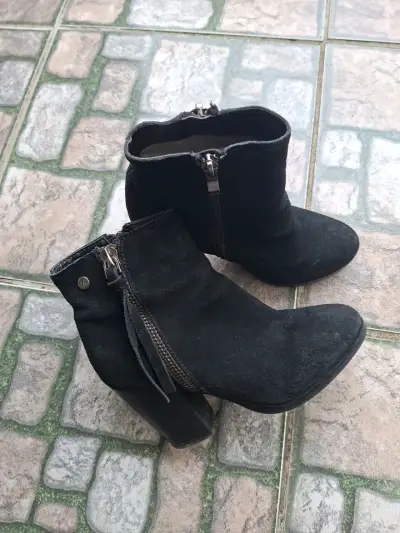 Botines de gamuza negros con tacón alto - miniatura 6