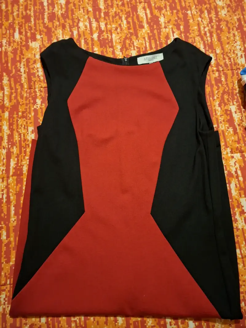 Vestido sin mangas Apology rojo y negro