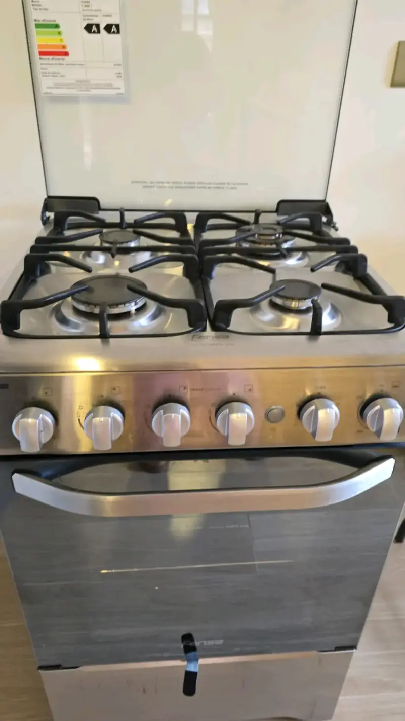 Cocina a gas Fensa 4 quemadores con horno - 2