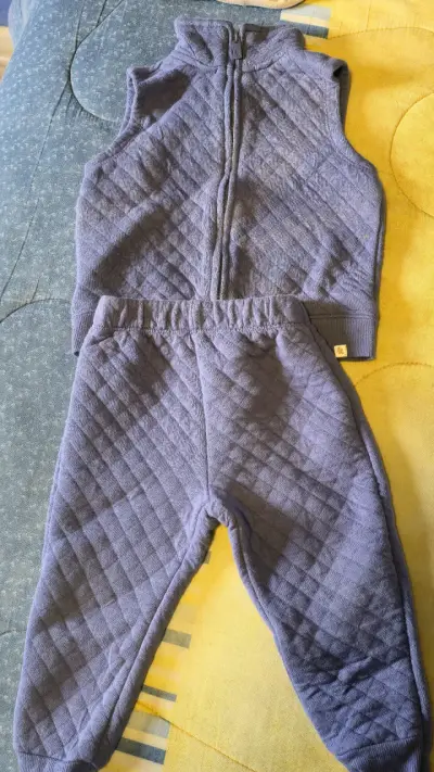 Se vende lote bebe talla 18 meses son 60 prendas - miniatura 5