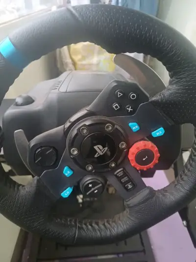 Volante de carreras Logitech G para PlayStation - miniatura 1