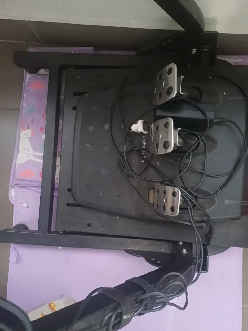 Volante de carreras Logitech G para PlayStation - 3