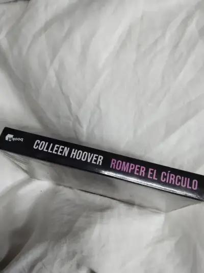 Libro 'Romper el Círculo' de Colleen Hoover - miniatura 2