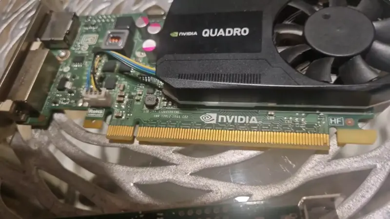 Tarjeta gráfica Nvidia Quadro K620 usada - 2