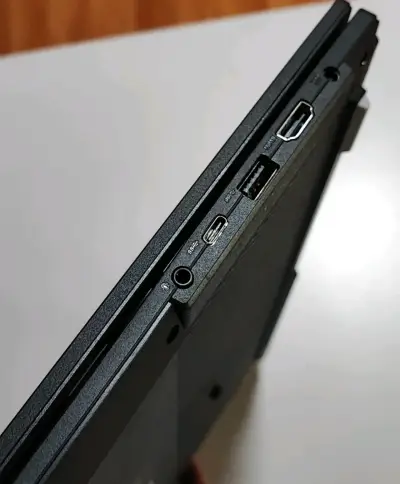 Laptop ASUS VivoBook 16GB RAM Ryzen 5 - miniatura 2
