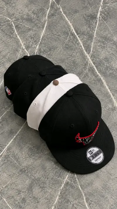Set de Gorros NBA y Jordan Ajustables - miniatura 1