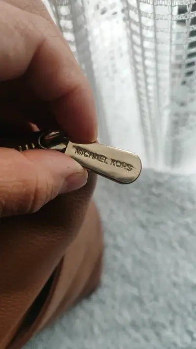 Tote Michael Kors, cuero detalles mínimos. - miniatura 4