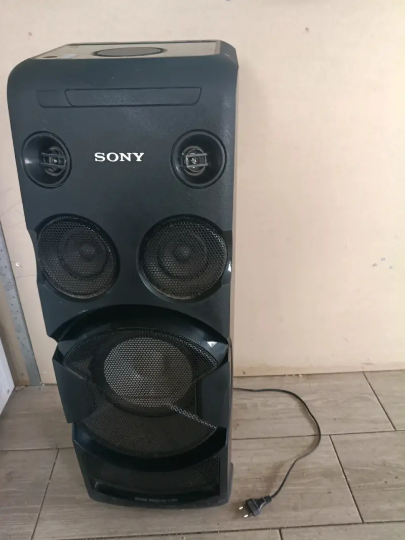 Parlante Sony con efectos de sonido y luces