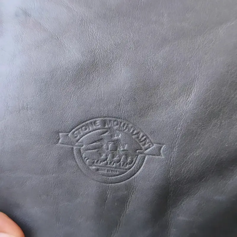 Cartera Hobo de Cuero Negro Stone Mountain - 2