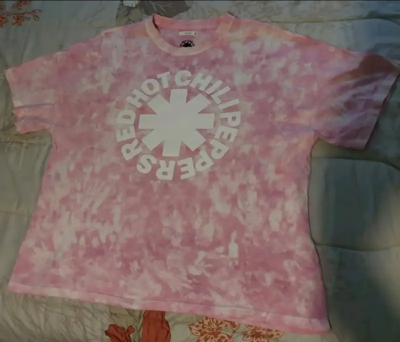 Polera tie-dye Red Hot Chili Peppers rosada - 3