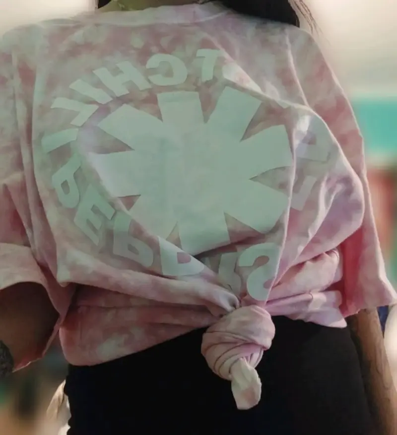 Polera tie-dye Red Hot Chili Peppers rosada - 6