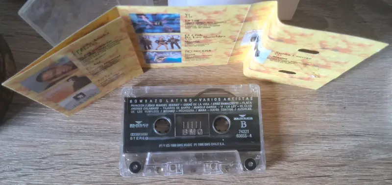Cassette Bombazo Latino – Varios Artistas - 2