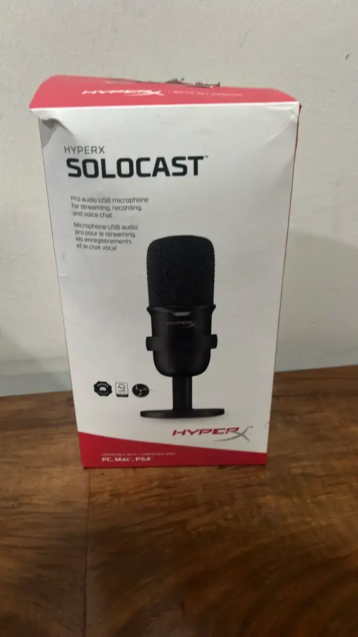 Micrófono USB HyperX SoloCast para streaming - 1