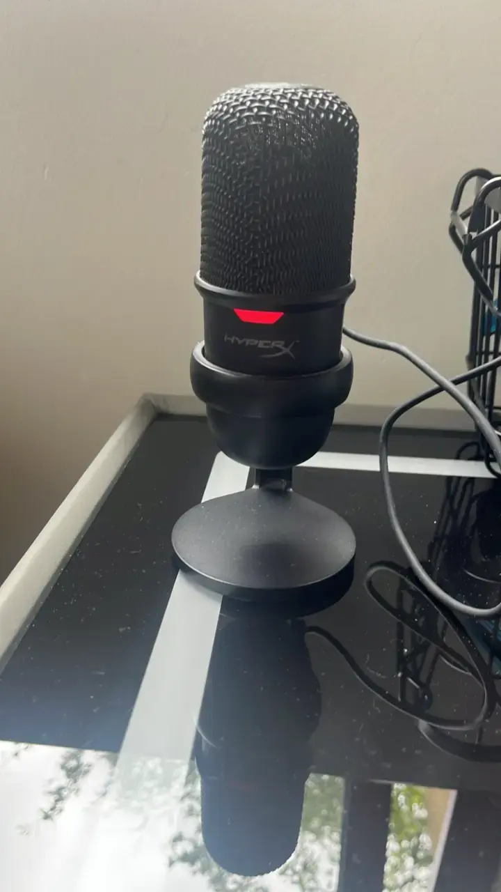 Micrófono USB HyperX SoloCast para streaming - 4