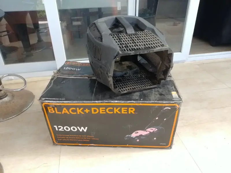 Black & Decker Cortacésped 1200 W GR1000-B2C - 6