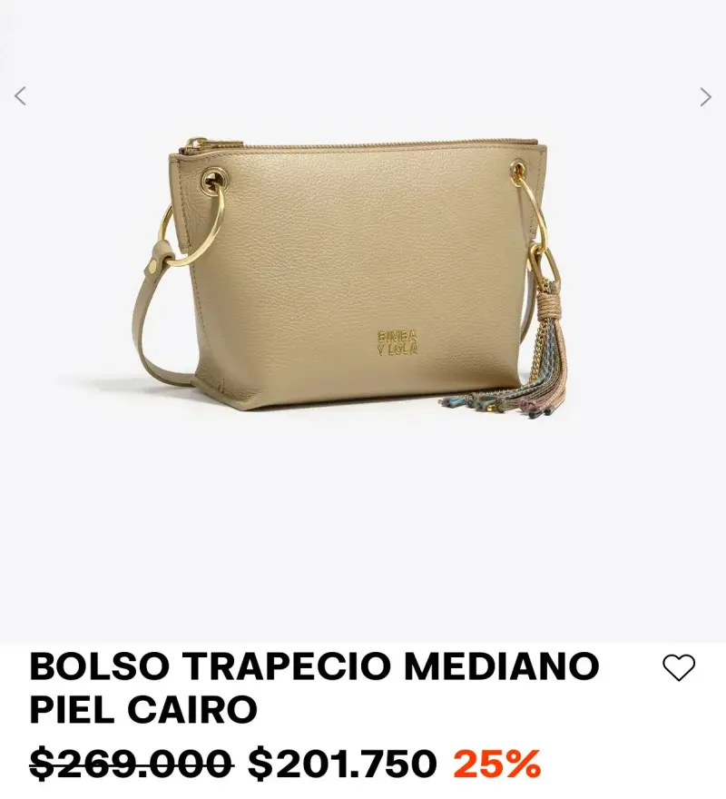 Bolso trapezoidal mediano de piel beige con borla