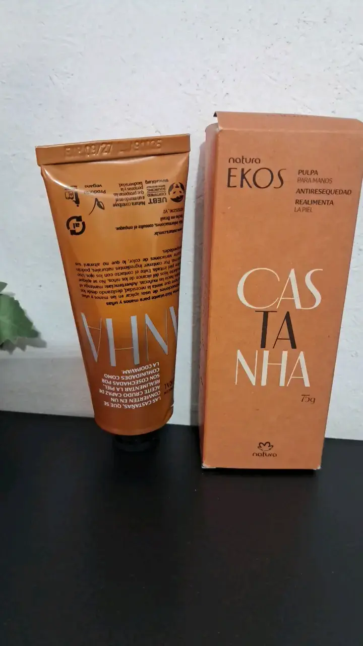 Crema de Manos Natura Ekos Castaña 75g - 2