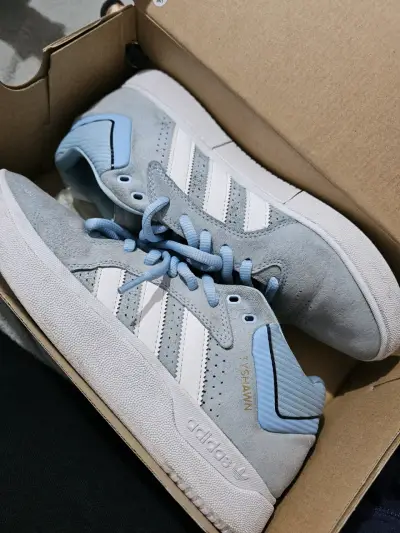 Zapatillas Adidas - miniatura 1