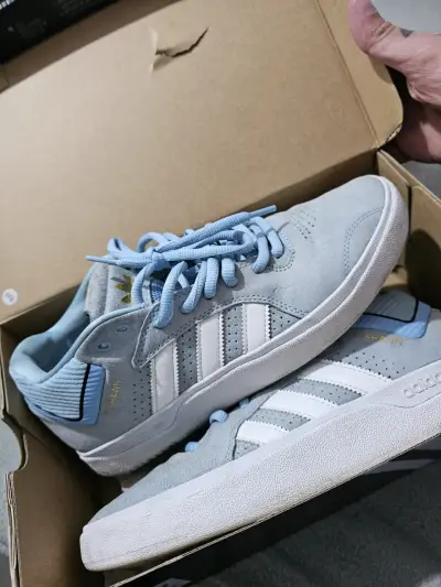 Zapatillas Adidas - miniatura 2