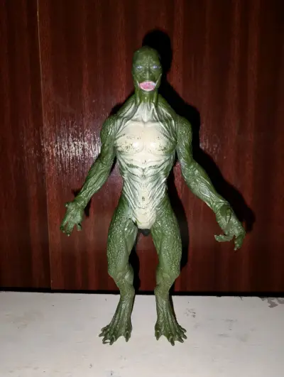Figura de acción de lizard de spiderman - miniatura 1