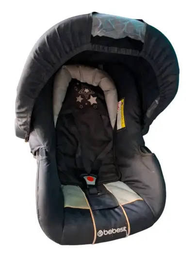 Silla de Auto Bebesit Negra con Estrellas - miniatura 1
