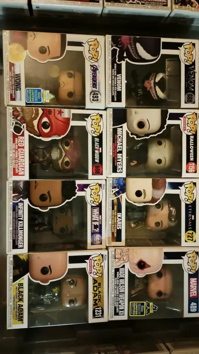 Colección de figuras Funko Pop variadas - miniatura 3