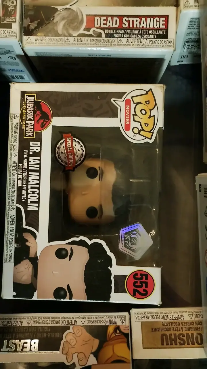 Colección de figuras Funko Pop variadas - 5