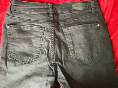 Jeans negros para mujer marca University - miniatura 1
