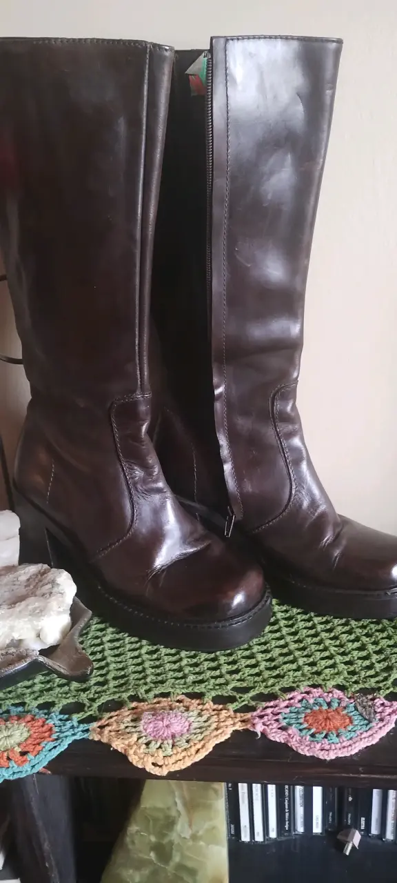 Botas de cuero marrón para mujer con tacón - 2