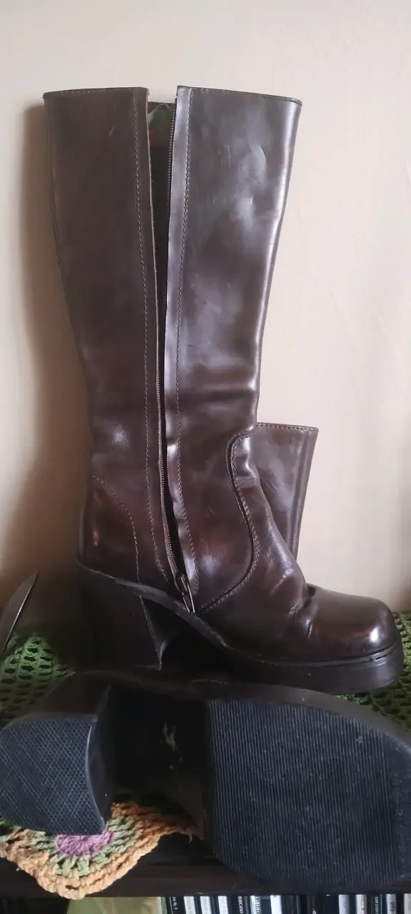 Botas de cuero marrón para mujer con tacón - 4