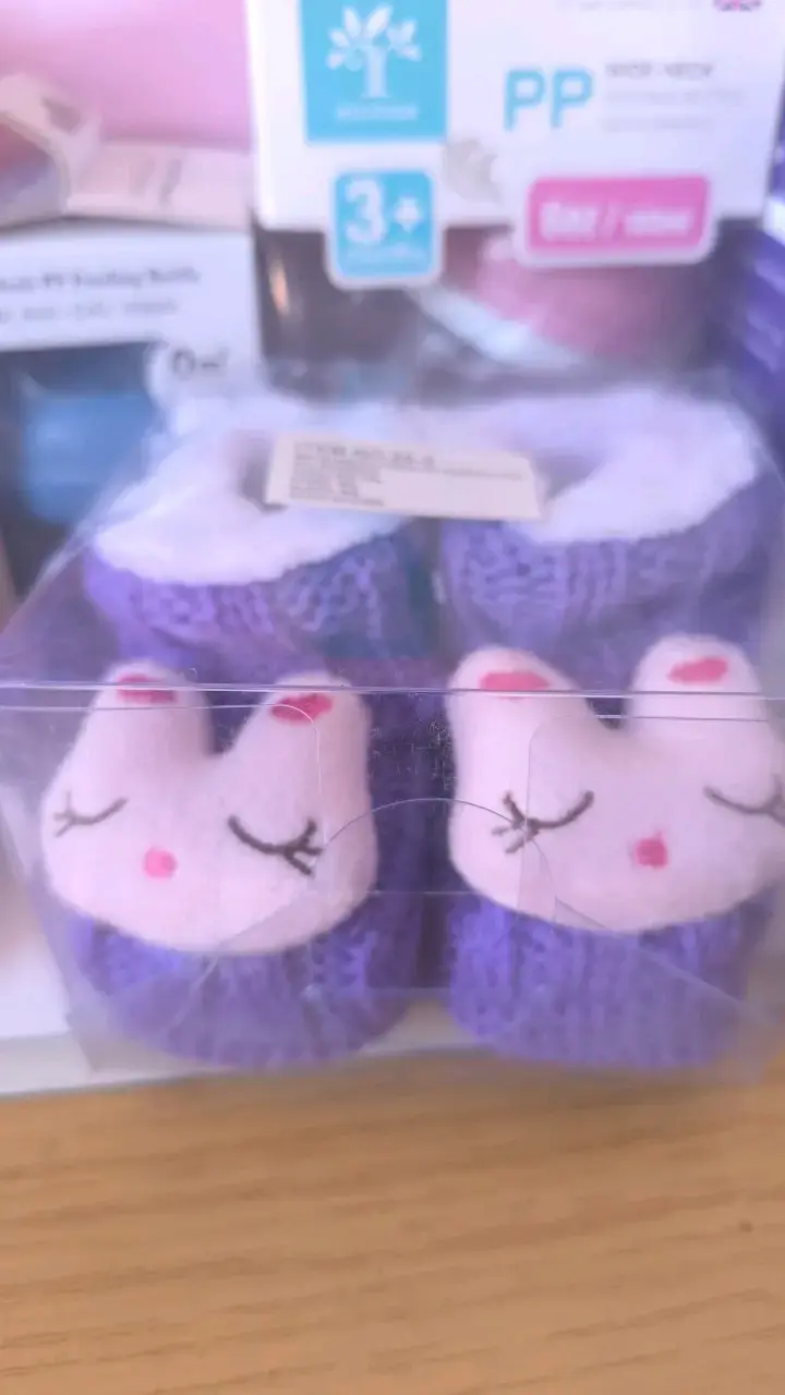 Botitas de bebé tejidas con diseño de animalitos