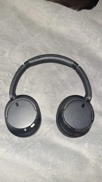 Audífonos Sony WH-CH720N con Cancelación de Ruido - miniatura 1