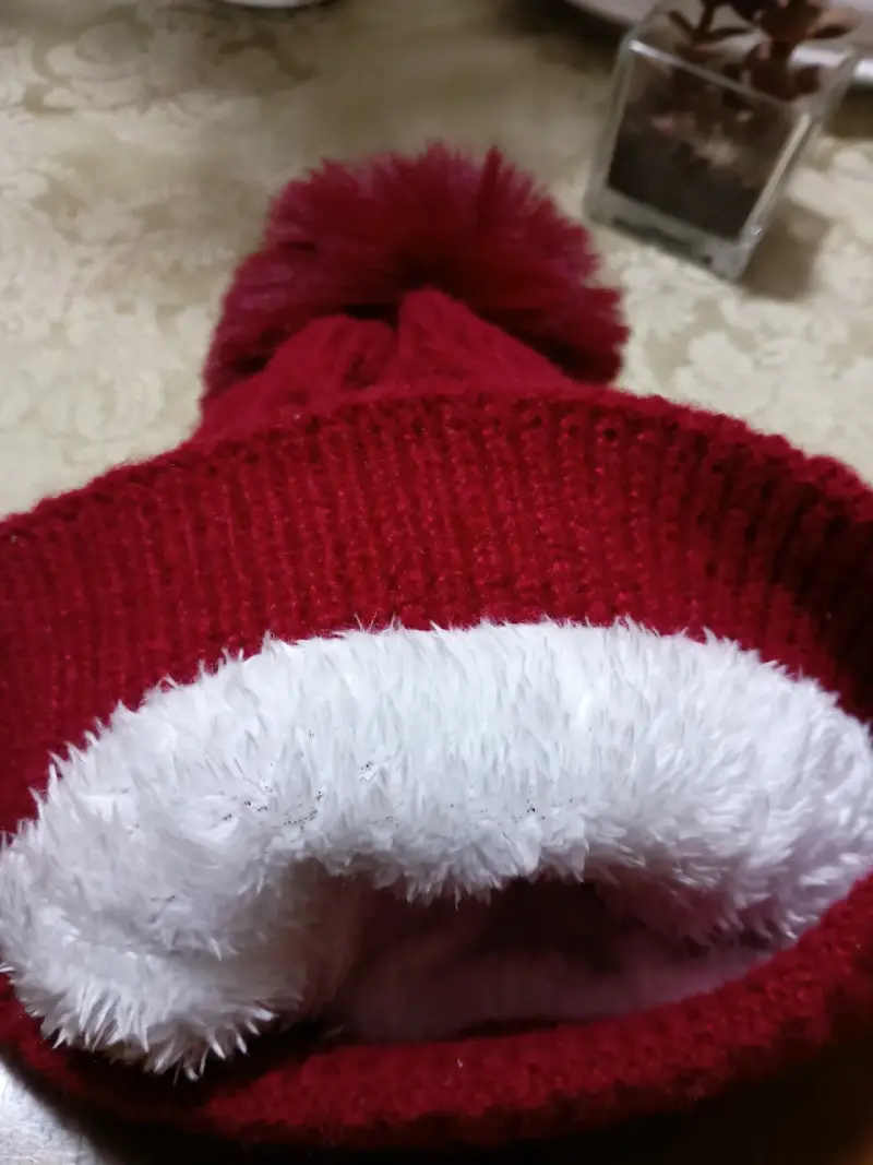 Gorro de lana rojo con pompón - 2