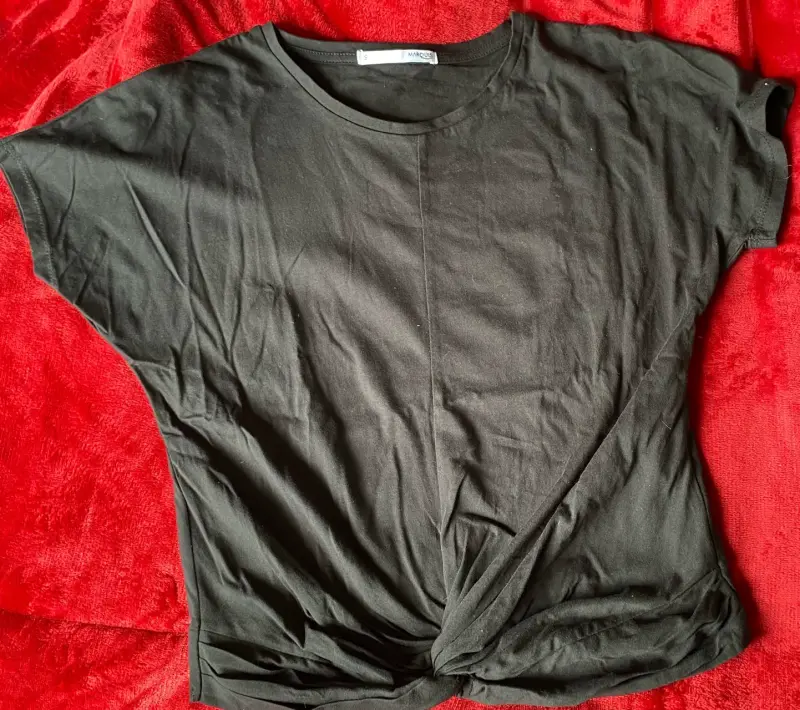 Polera negra básica marca Marquis - 2