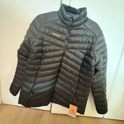Chaqueta de plumas negra Mammut para hombre - miniatura 2