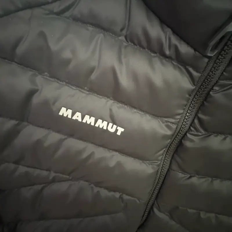 Chaqueta de plumas negra Mammut para hombre - 3