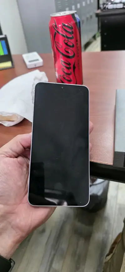 Smartphone Samsung Galaxy S25 FE con caja - miniatura 2
