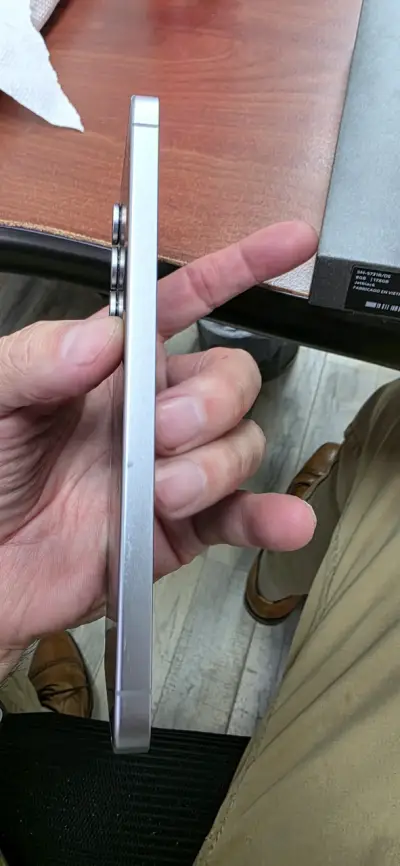 Smartphone Samsung Galaxy S25 FE con caja - miniatura 6